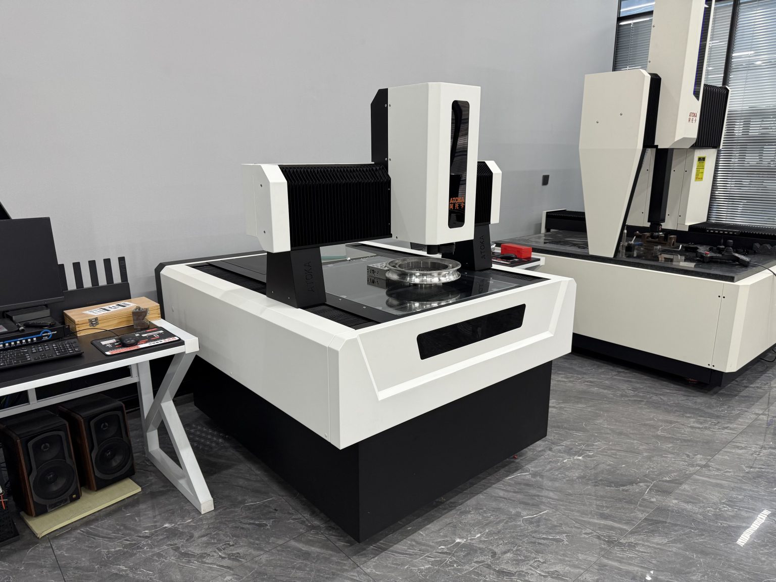 So sánh máy đo ba tọa độ CMM và VMM So sánh máy đo ba tọa độ CMM và VMM